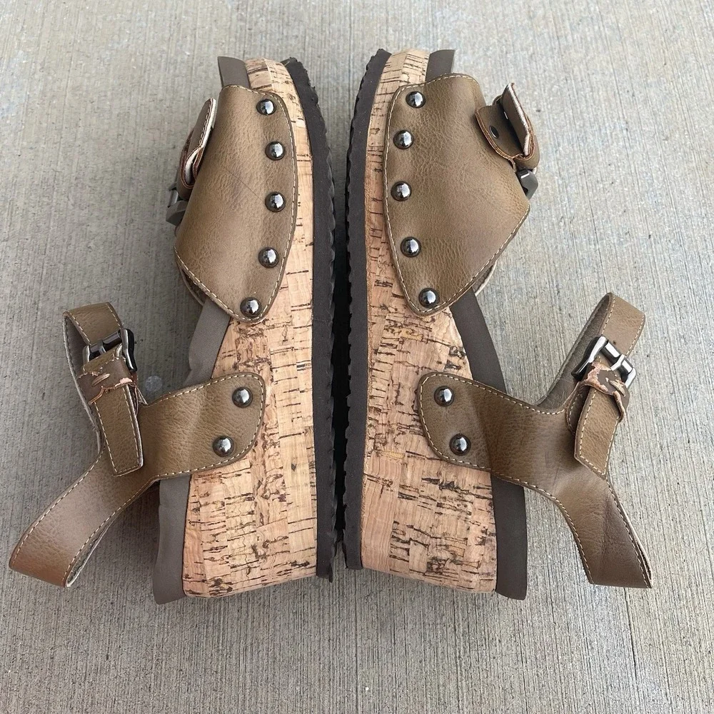 Corky's Size 8 Platform Wedge Sandals Brown Buckle Cork Footbed Lightweight